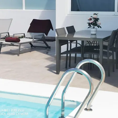 Ocean Wave - Sea Views - Free Private Heated Pool *