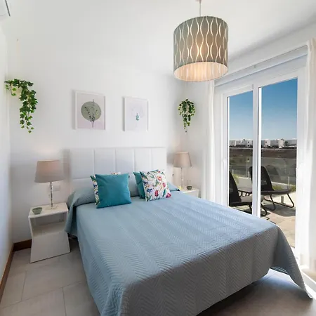 Ocean Wave - Sea Views - Free Private Heated Pool *