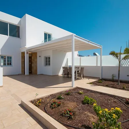 Ocean Wave - Sea Views - Free Private Heated Pool * Playa Blanca (Lanzarote)